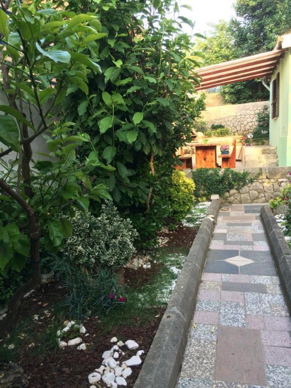 Alaburic Rooms & Apartment Mali Lošinj Dış mekan fotoğraf